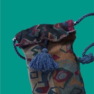 Colombian or Ecuadorian look-like purse